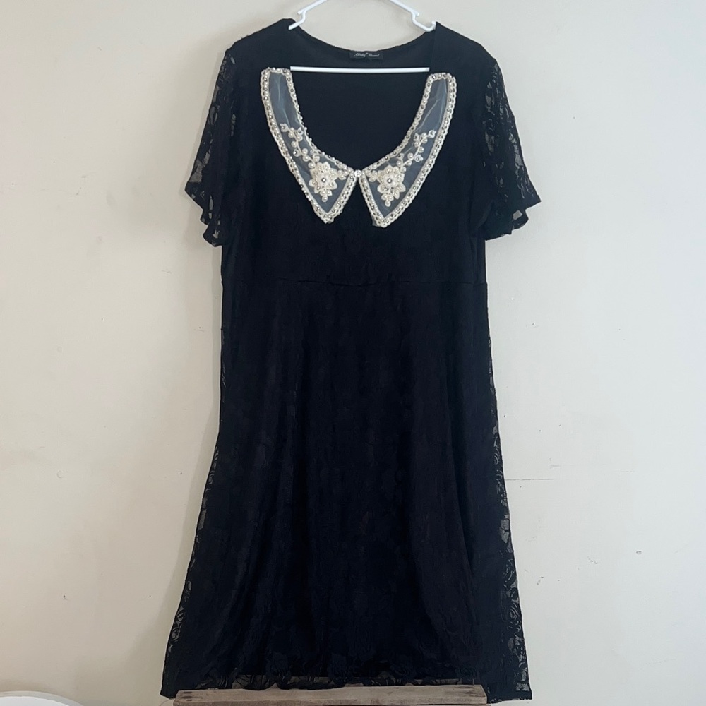 Slinky Brand - Black Lace Dress with off white color, size 2X